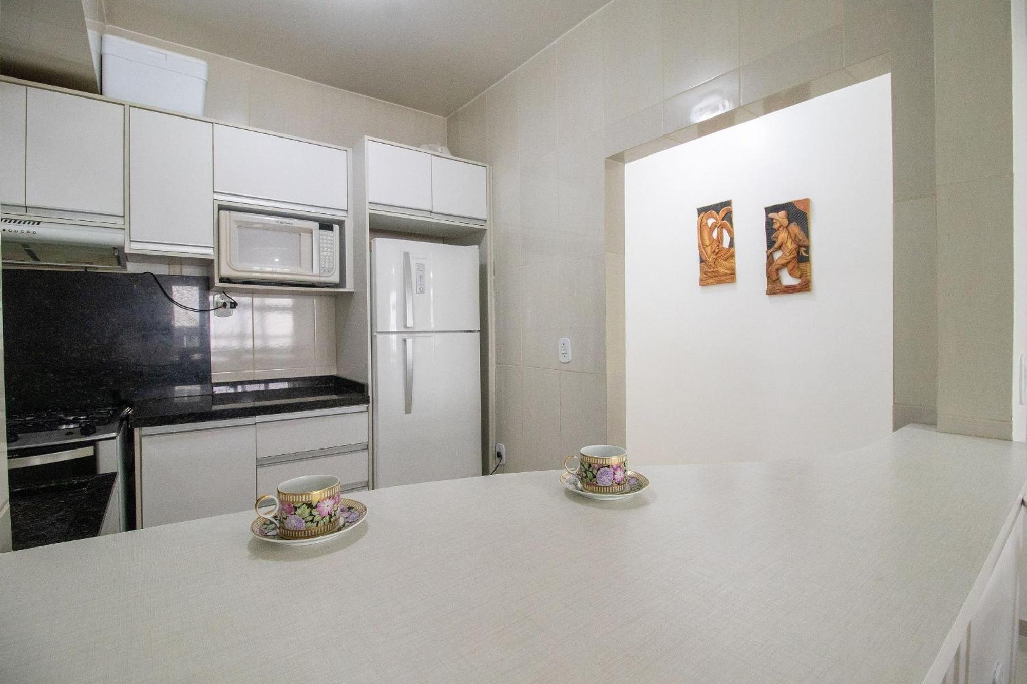 Apartamento Prn12 - Climatizado, Prox Calcadao, Sacada, 2 Dorm Balneario Camboriu